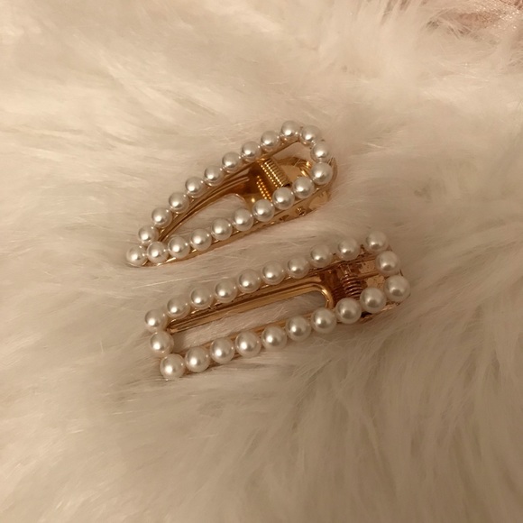 Accessories - Set of 2 Pearl Hair Barrette Clip